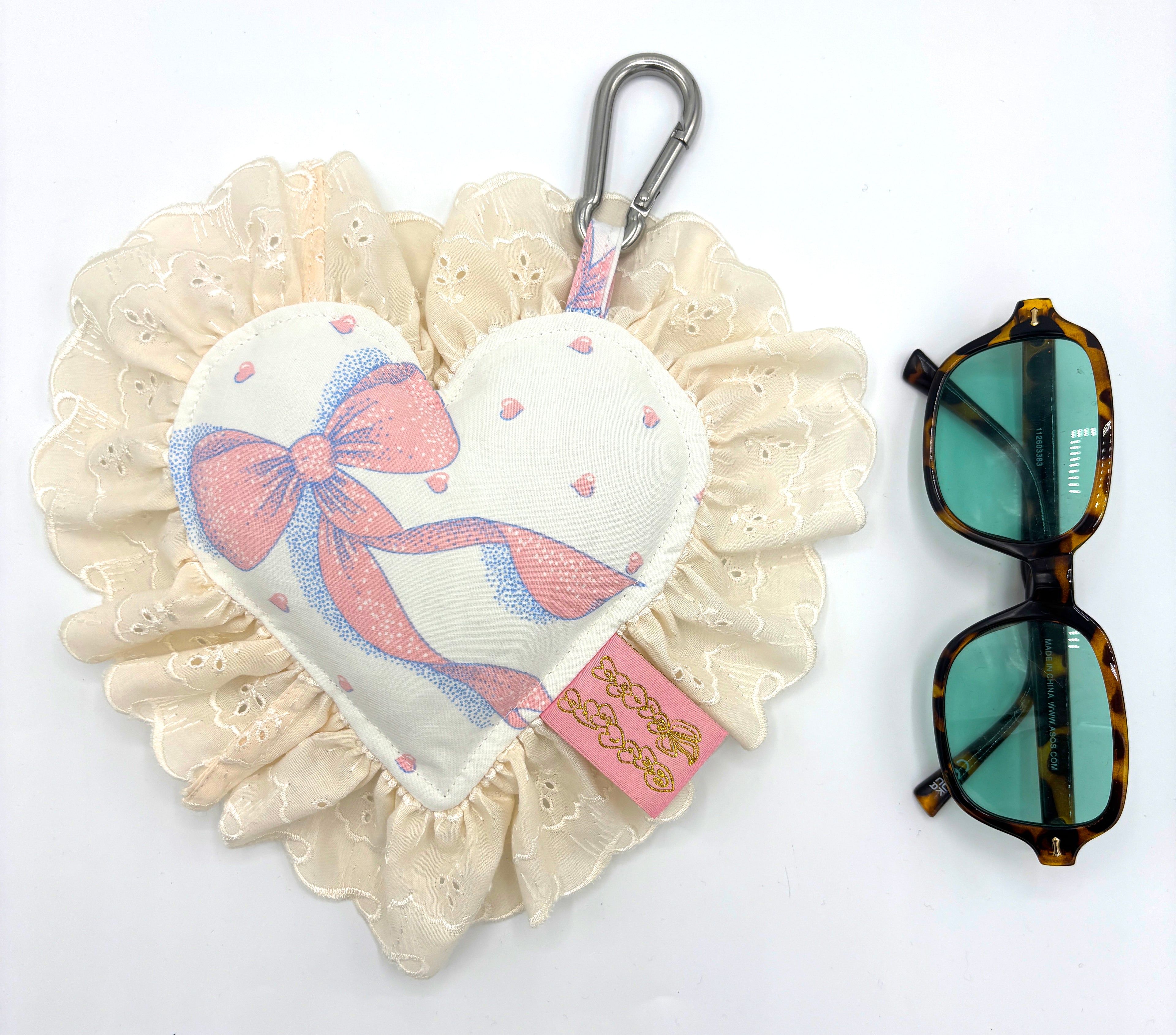 ☆ 𝘝𝘪𝘯𝘵𝘢𝘨𝘦 𝘉𝘰𝘸 𝘊𝘩𝘢𝘳𝘮 𝘸𝘪𝘵𝘩 𝘊𝘳𝘦𝘢𝘮 𝘙𝘶𝘧𝘧𝘭𝘦  ☆ 𝒩𝑒𝓌 𝒞𝑜𝓁𝓁𝑒𝒸𝓉𝒾𝑜𝓃