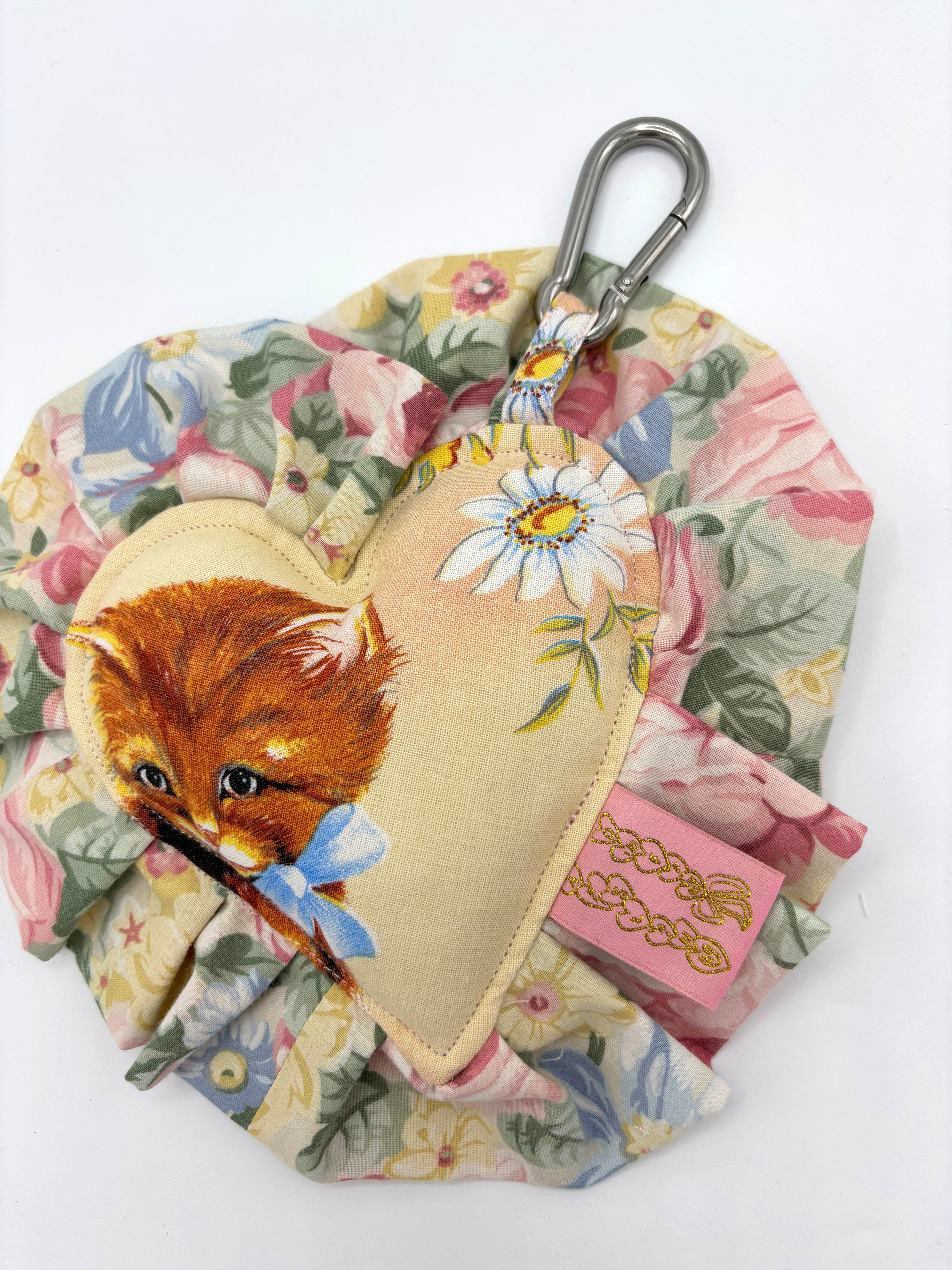 ☆ 𝘝𝘪𝘯𝘵𝘢𝘨𝘦 𝘒𝘪𝘵𝘵𝘦𝘯 𝘏𝘦𝘢𝘳𝘵 𝘊𝘩𝘢𝘳𝘮 ☆ 𝒩𝑒𝓌 𝒞𝑜𝓁𝓁𝑒𝒸𝓉𝒾𝑜𝓃