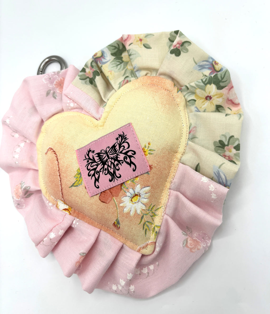 ☆ 𝘝𝘪𝘯𝘵𝘢𝘨𝘦 𝘒𝘪𝘵𝘵𝘦𝘯 𝘏𝘦𝘢𝘳𝘵 𝘊𝘩𝘢𝘳𝘮 ☆ 𝒩𝑒𝓌 𝒞𝑜𝓁𝓁𝑒𝒸𝓉𝒾𝑜𝓃